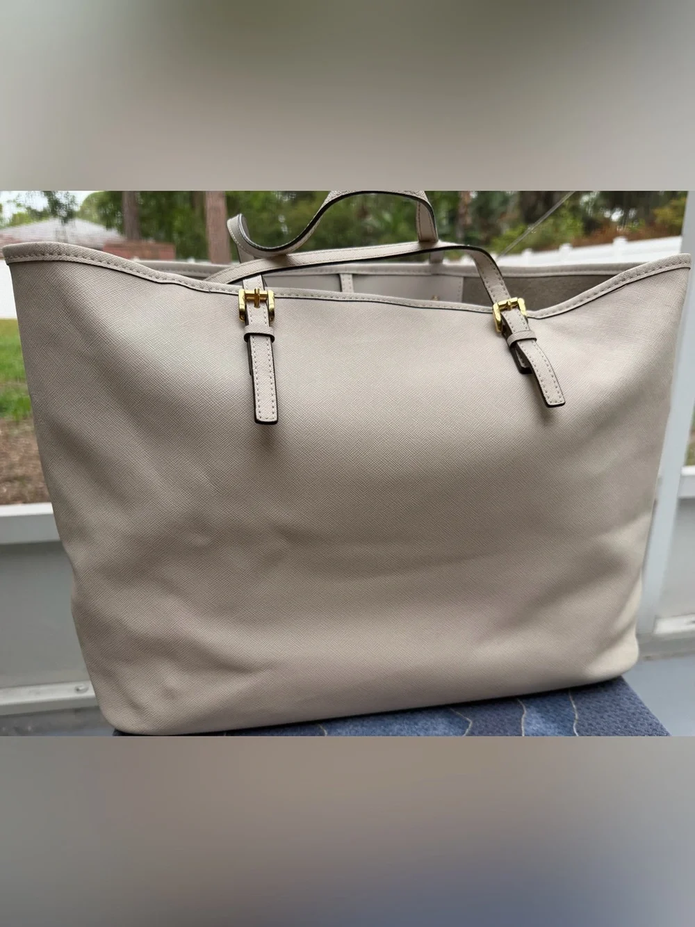 Michael Kors Jet Set Large Ivory Saffiano Leather Tote Bag Gold Tone Dust Bag